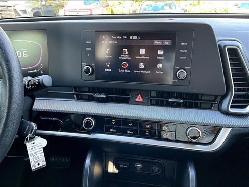 Used 2024 Kia Sportage LX FWD image 24