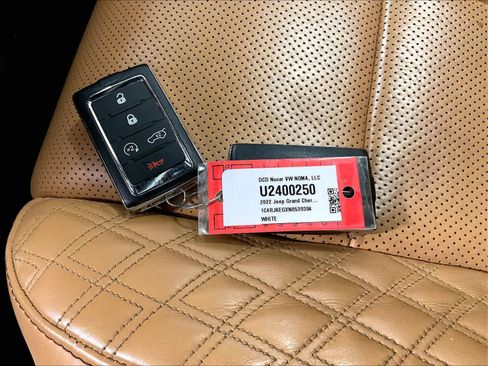 Used 2022 Jeep Grand Cherokee L Summit image 32