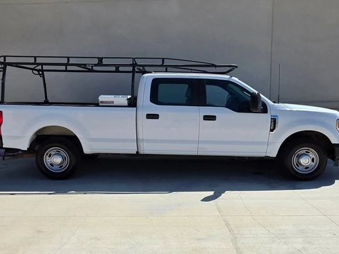 Used 2021 Ford F250 XL w/ Power Equipment Group RWD image 2