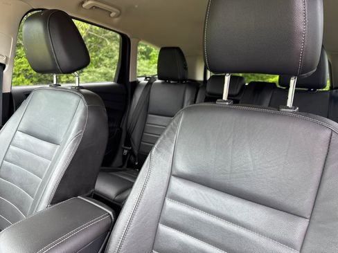 Used 2015 Ford Escape Titanium AWD/4WD image 14