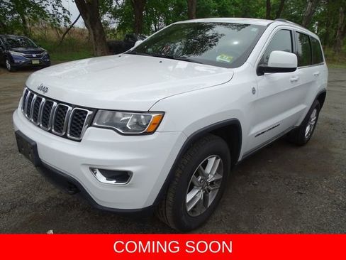 Used 2017 Jeep Grand Cherokee Laredo w/ Quick Order Package 23E AWD/4WD image 1