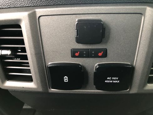 Used 2019 Ford F150 Raptor w/ Equipment Group 802A Luxury image 32