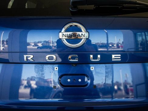 Used 2021 Nissan Rogue S image 15