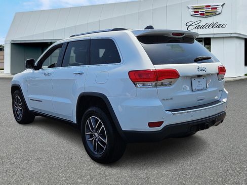 Used 2018 Jeep Grand Cherokee Limited AWD/4WD image 4