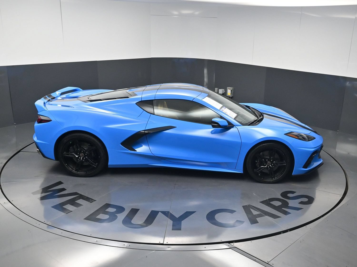 Used 2024 Chevrolet Corvette Stingray Preferred Cpe w/ Z51 Performance Package RWD image 32