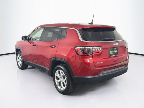 Used 2024 Jeep Compass Sport AWD/4WD image 5