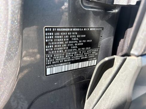 Certified 2022 Volkswagen Taos SE FWD image 28