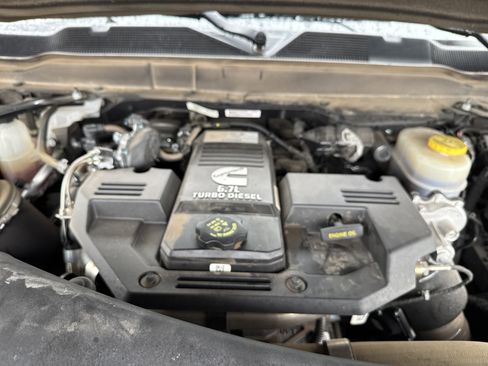 Used 2024 RAM 2500 Laramie w/ Bed Utility Group image 19