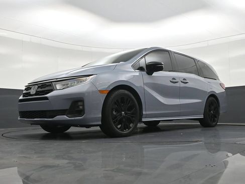 Used 2025 Honda Odyssey Sport-L image 23