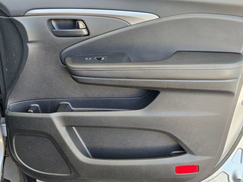 Used 2022 Honda Pilot TrailSport image 28