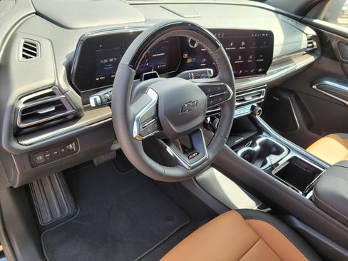 New 2027 Chevrolet Traverse Z71 w/ Enhanced Driving Package AWD/4WD image 17