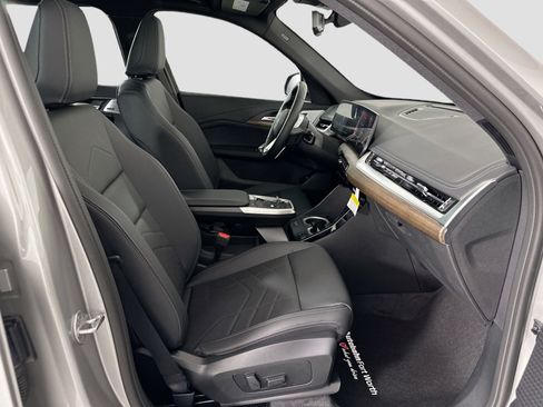 Used 2025 BMW X1 xDrive28i w/ Convenience Package image 25