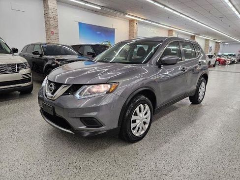 Used 2016 Nissan Rogue S image 1
