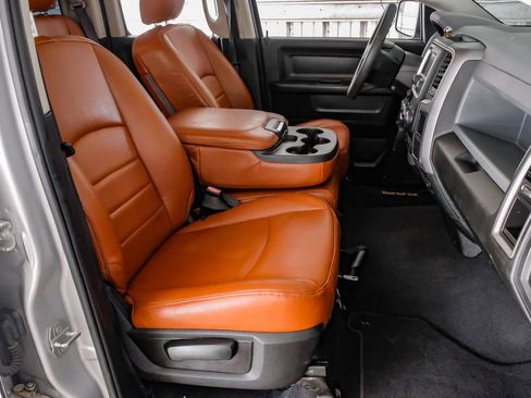 Used 2019 RAM 1500 Tradesman w/ Tradesman SXT Package RWD image 31