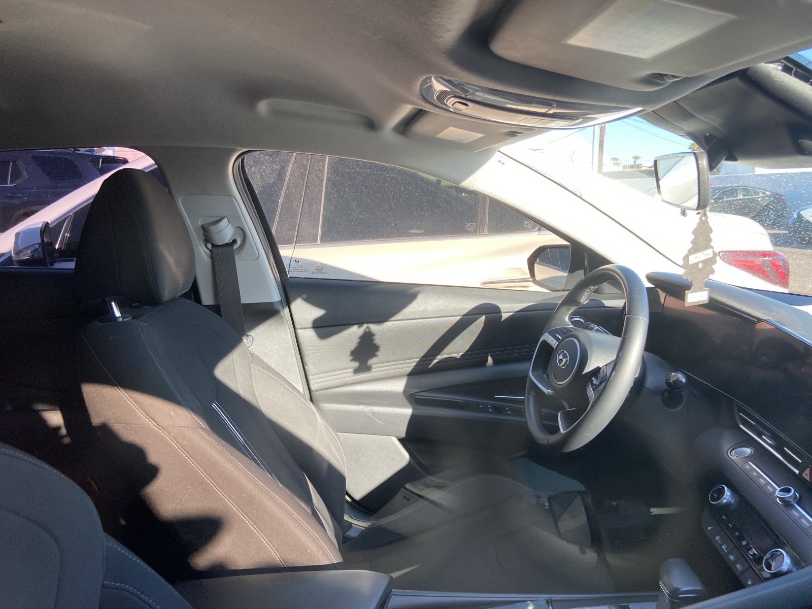 Used 2023 Hyundai Elantra SEL w/ Convenience Package FWD image 7