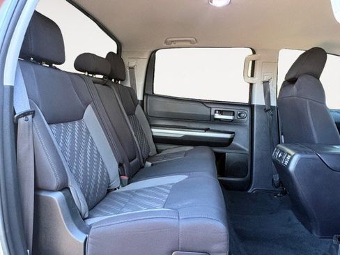 Used 2020 Toyota Tundra SR5 w/ SR5 Upgrade Package AWD/4WD image 6