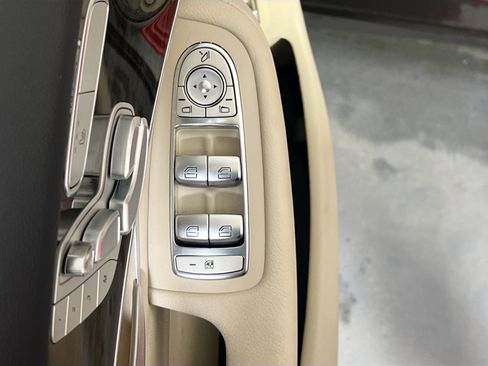 Used 2022 Mercedes-Benz GLC 300 4MATIC image 18