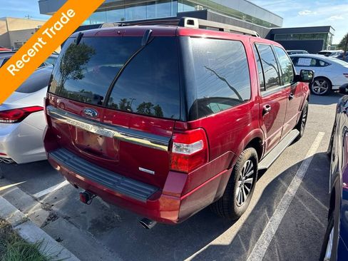 Used 2016 Ford Expedition XLT w/ Equipment Group 202A RWD image 3