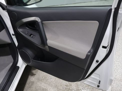 Used 2011 Toyota RAV4 4WD w/ Upgrade Value Pkg image 25