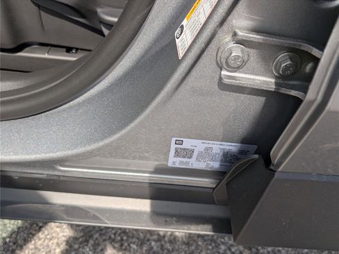 New 2026 Chevrolet Trax RS w/ Sunroof Package FWD image 10