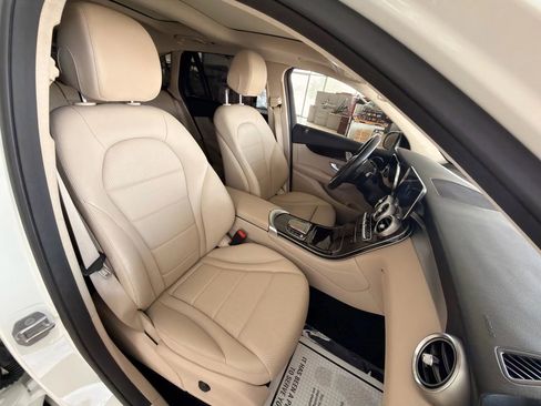 Used 2020 Mercedes-Benz GLC 300 4MATIC image 67