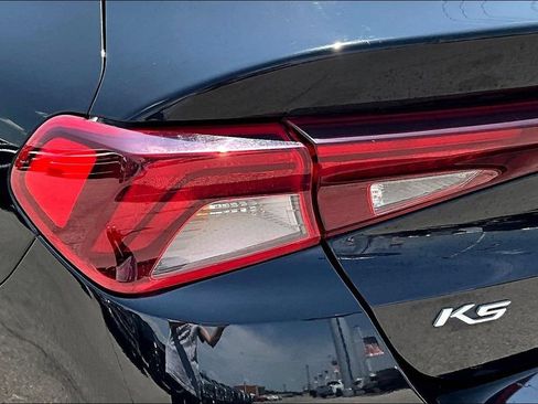 Used 2022 Kia K5 LXS FWD image 32