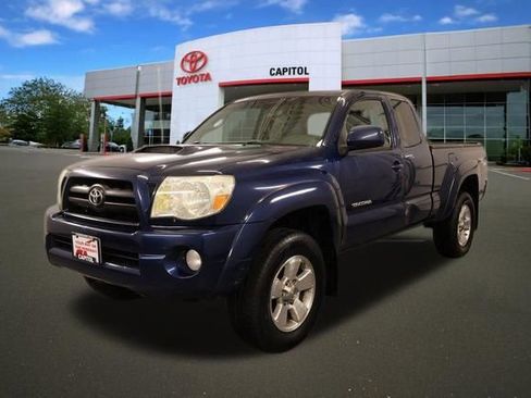 Used 2007 Toyota Tacoma PreRunner RWD image 5