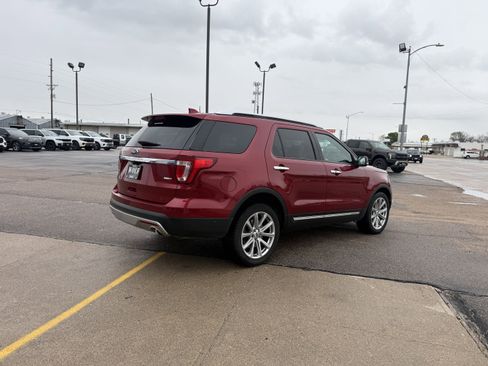Used 2016 Ford Explorer Limited w/ Equipment Group 301A AWD/4WD image 6