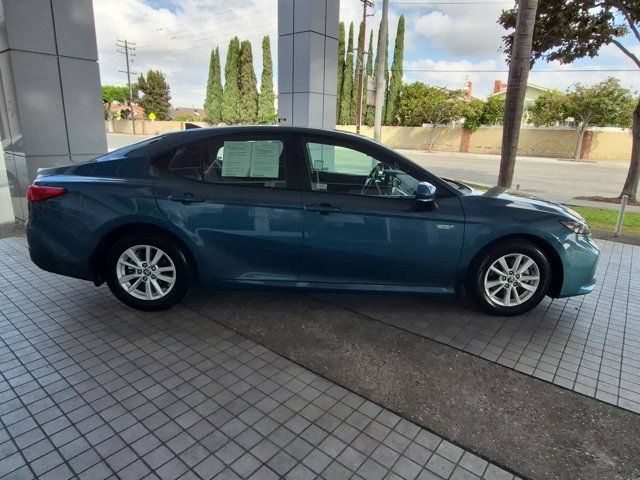 Used 2025 Toyota Camry LE FWD image 4