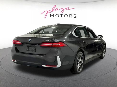 Used 2026 BMW 530i xDrive w/ Convenience Package AWD/4WD image 5