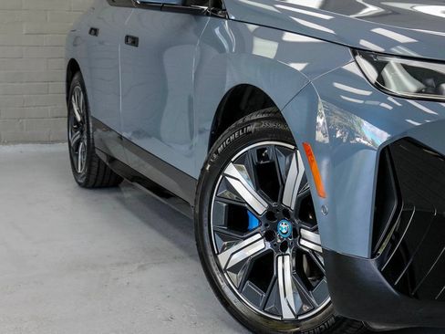 Used 2024 BMW iX xDrive50 w/ Premium Package AWD/4WD image 6