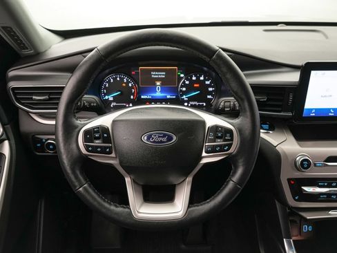 Certified 2023 Ford Explorer XLT w/ Equipment Group 202A AWD/4WD image 13