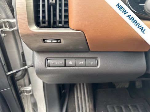 Used 2022 Nissan Pathfinder Platinum AWD/4WD image 21