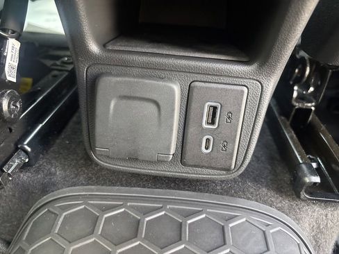 Used 2023 Chevrolet TrailBlazer LT w/ Convenience Package AWD/4WD image 27