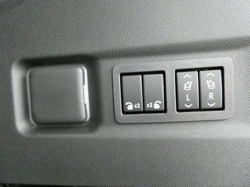 New 2026 Chevrolet Suburban High Country image 16