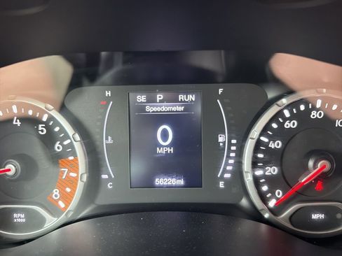 Used 2023 Jeep Renegade Latitude AWD/4WD image 8