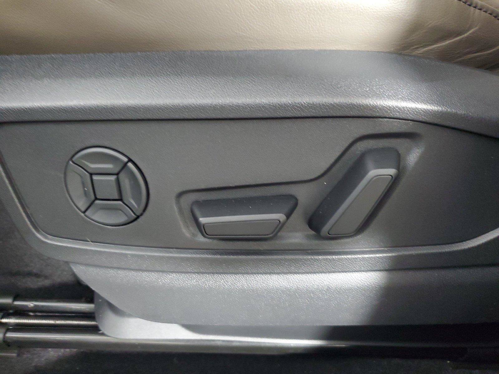 Certified 2025 Audi Q5 Premium AWD/4WD image 21