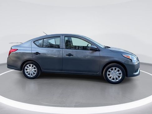 Used 2019 Nissan Versa S FWD image 9