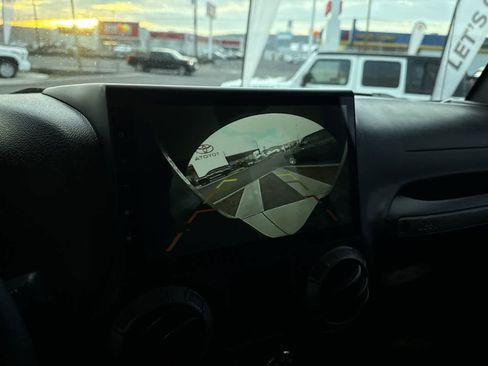 Used 2015 Jeep Wrangler Unlimited Sport image 19