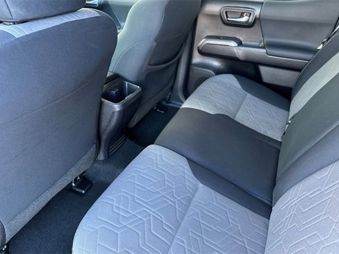 Used 2020 Toyota Tacoma TRD Sport image 5