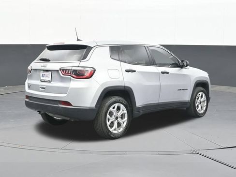 Used 2025 Jeep Compass Sport AWD/4WD image 13