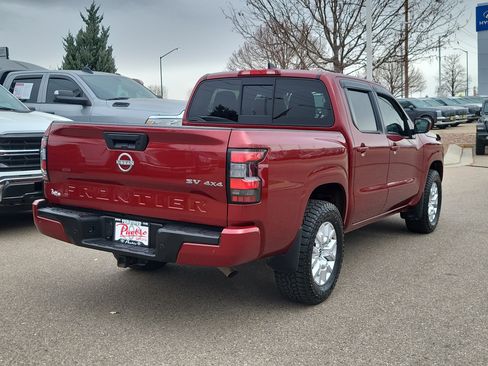 Used 2022 Nissan Frontier SV image 3