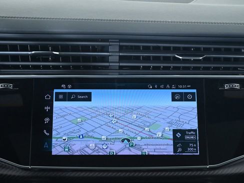 New 2025 Audi RS Q8 performance image 12