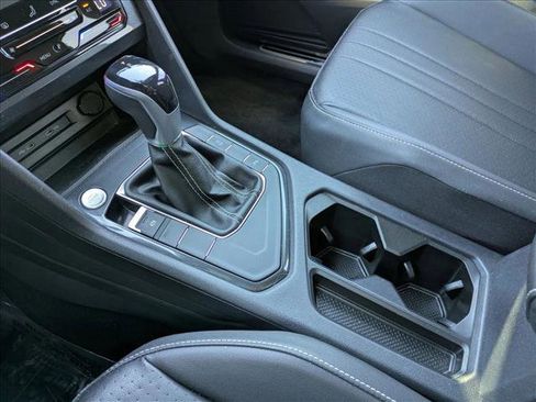 Used 2023 Volkswagen Tiguan SE R-Line image 12