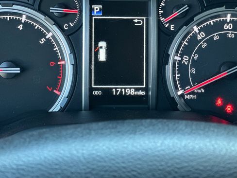 Used 2022 Toyota 4Runner Limited image 32