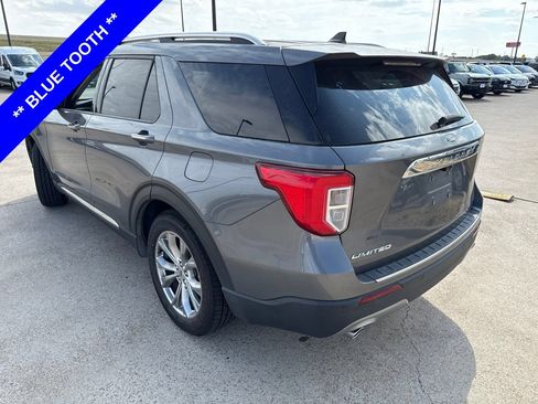 Used 2022 Ford Explorer Limited w/ Equipment Group 301A RWD image 8
