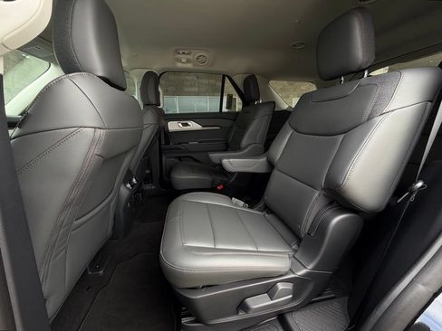New 2026 Ford Explorer Active w/ Active Comfort Package RWD image 23
