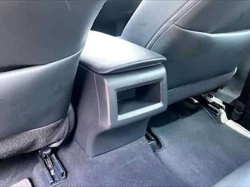 Used 2024 Toyota Camry SE FWD image 10