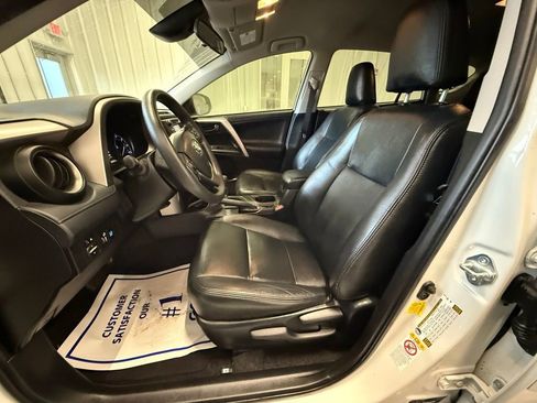 Used 2018 Toyota RAV4 LE image 16