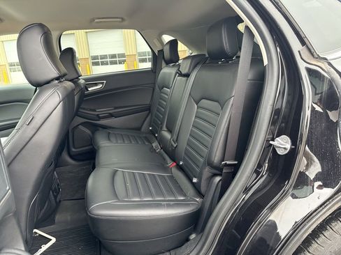 Used 2024 Ford Edge SEL w/ Convenience Package image 14